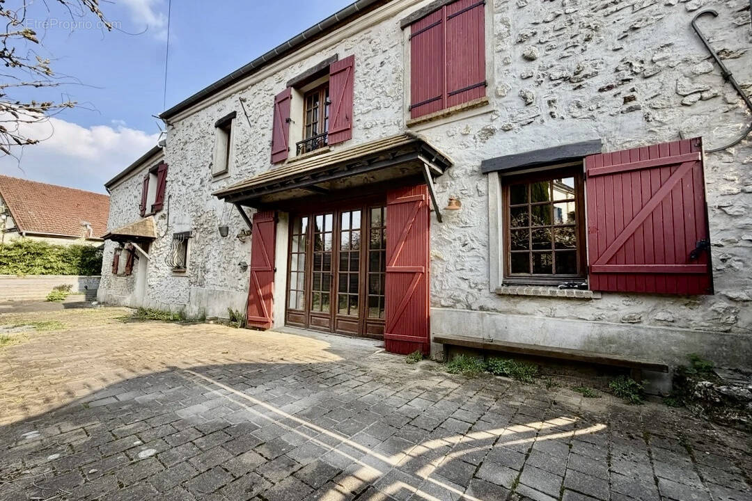 Maison à VILLIERS-SUR-MORIN