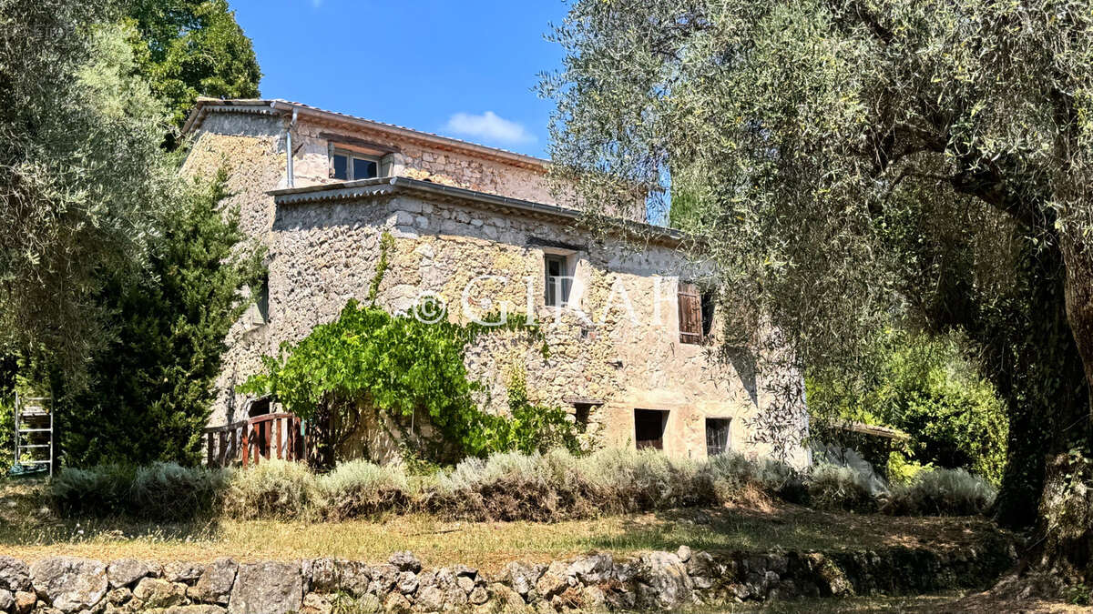 Maison à TOURRETTES-SUR-LOUP