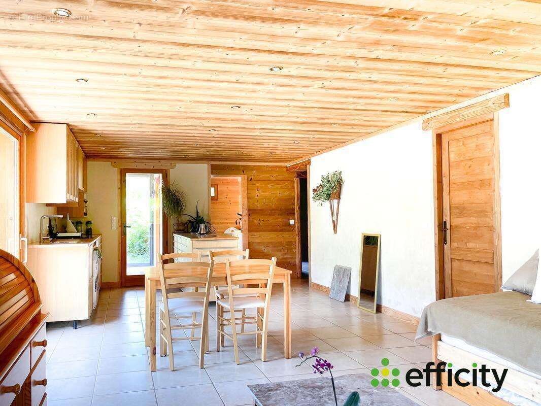 Maison 180 m² à Beaufort  - photo 10