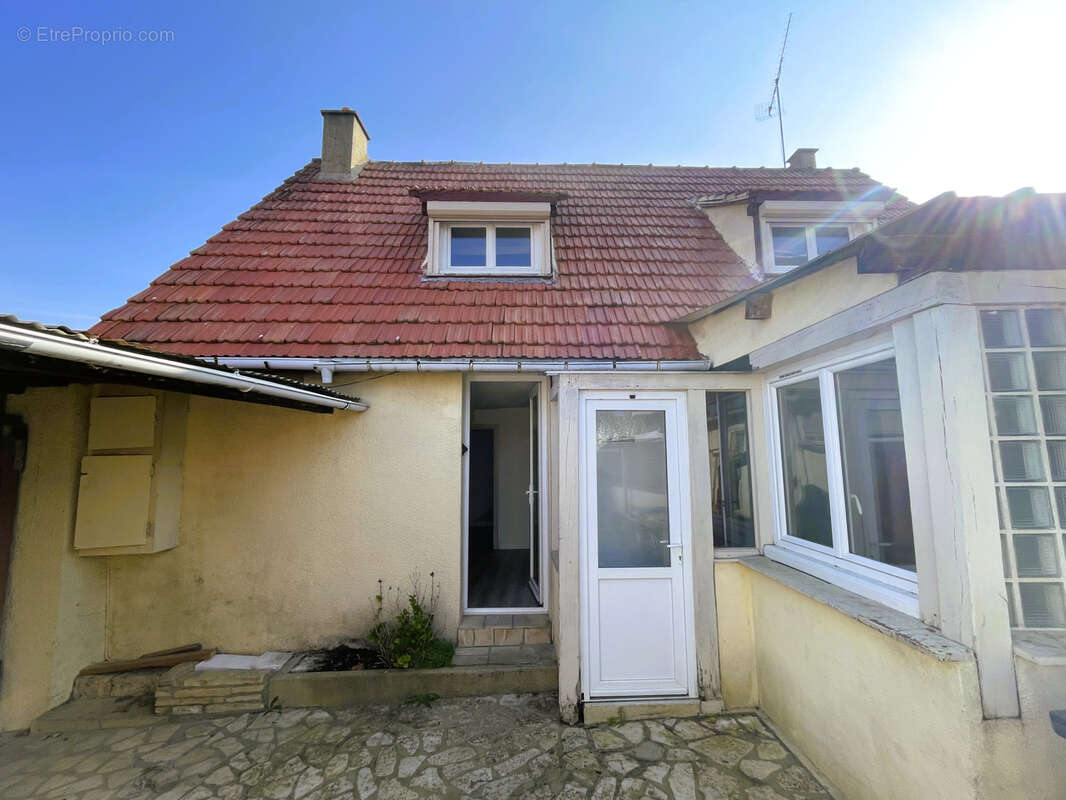 Maison à LE COUDRAY