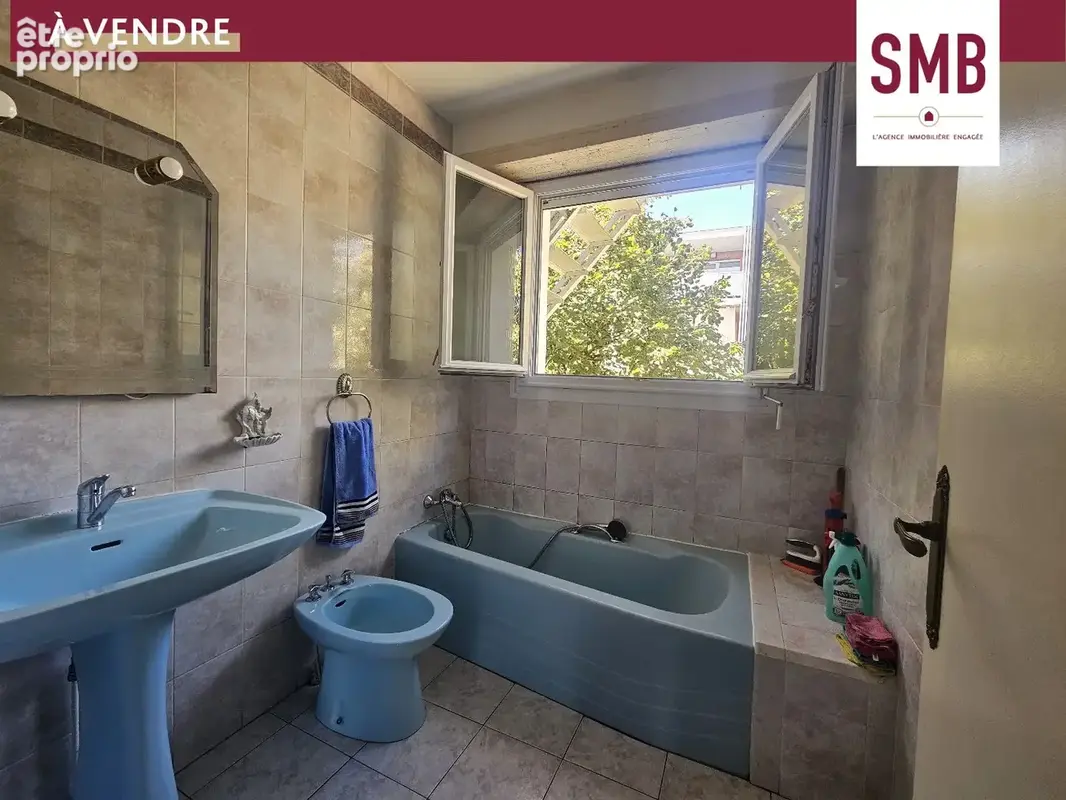Maison de plain-pied 86 m²  3 chambres, garage, terrain 578 m² et potentiel d'aménagement - photo 7