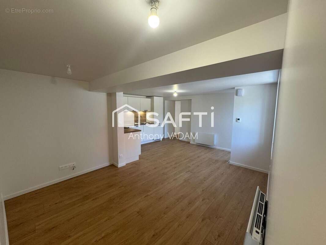 Appartement 75 m² à Frasne  - photo 4