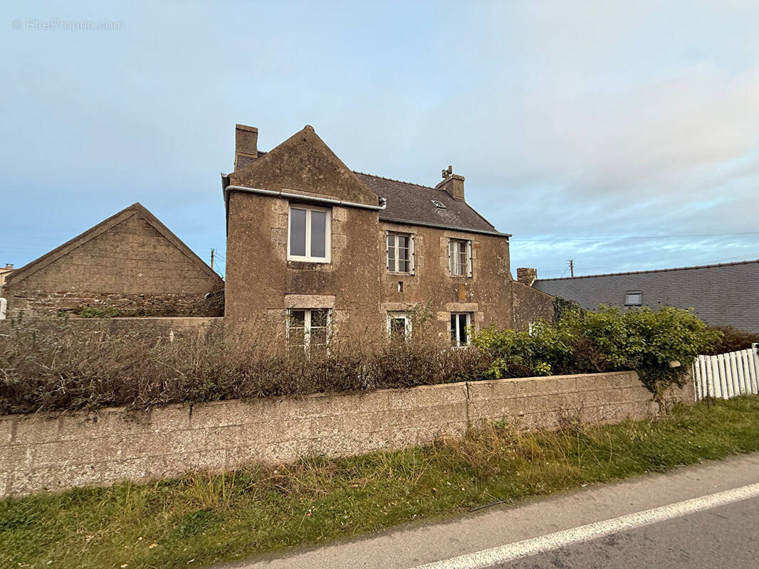 Maison à SAINT-POL-DE-LEON