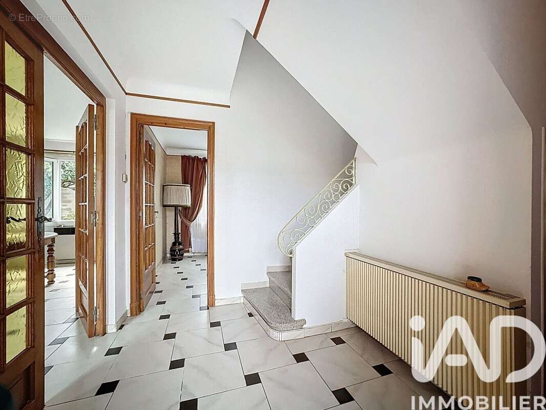 Maison 97 m² à Saint-Laurent-De-La-Cabrerisse  - photo 2
