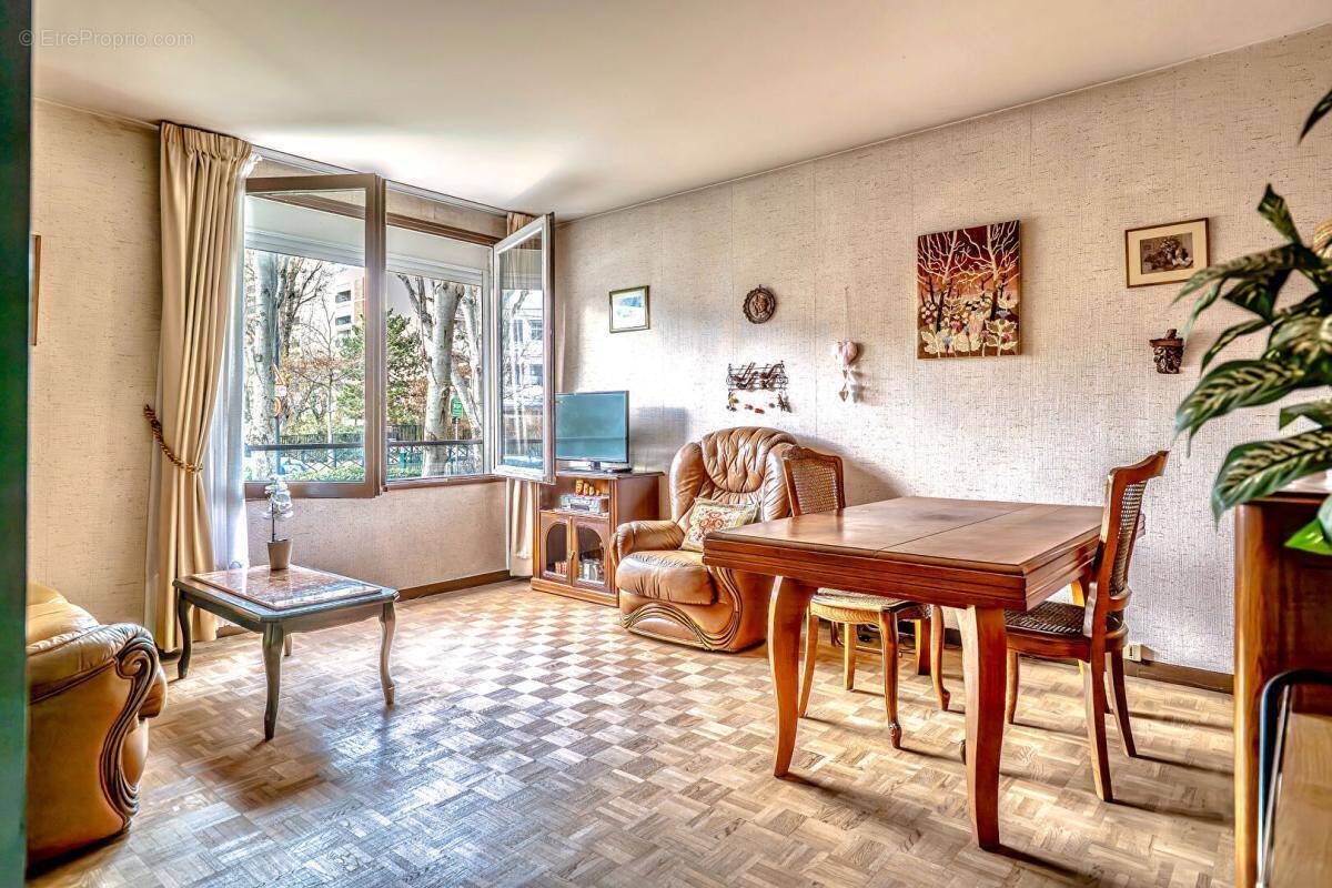 Appartement à MAISONS-ALFORT