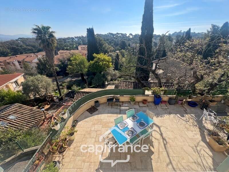 Appartement à HYERES