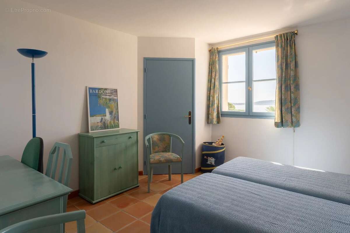 Maison à CARQUEIRANNE