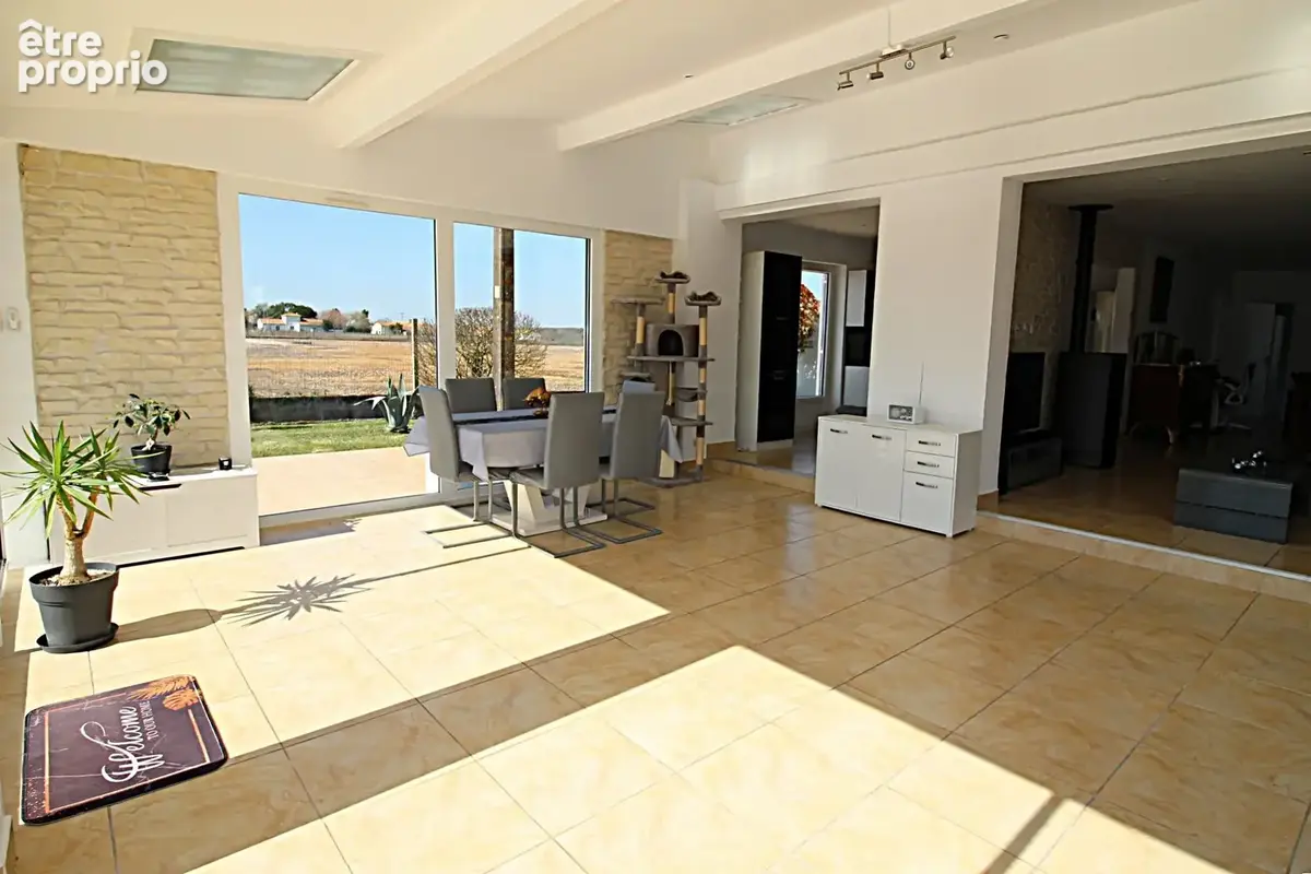 Grande maison familiale avec jardin paysagé - photo 5
