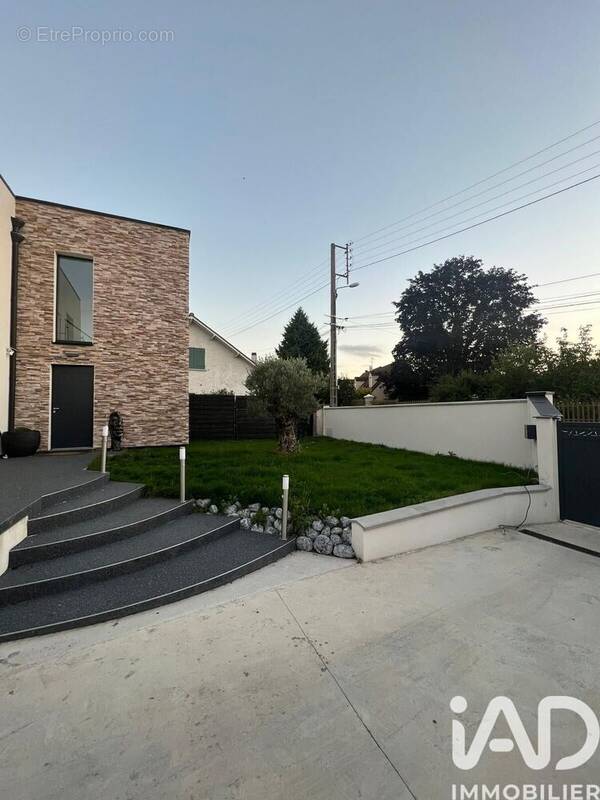 Photo 1 - Maison à NANTEUIL-LES-MEAUX