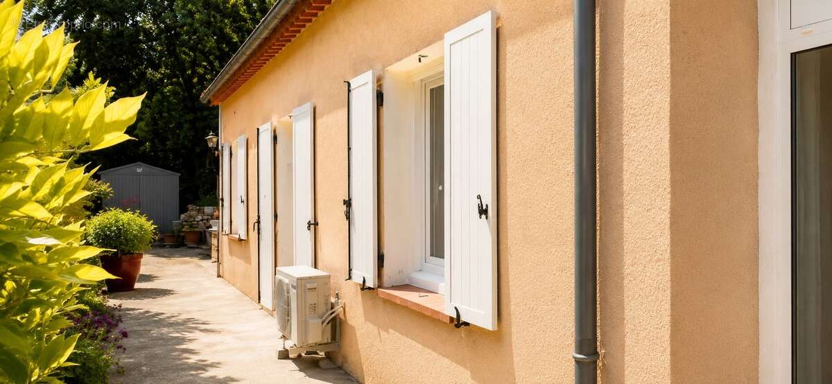 Maison à FLASSANS-SUR-ISSOLE
