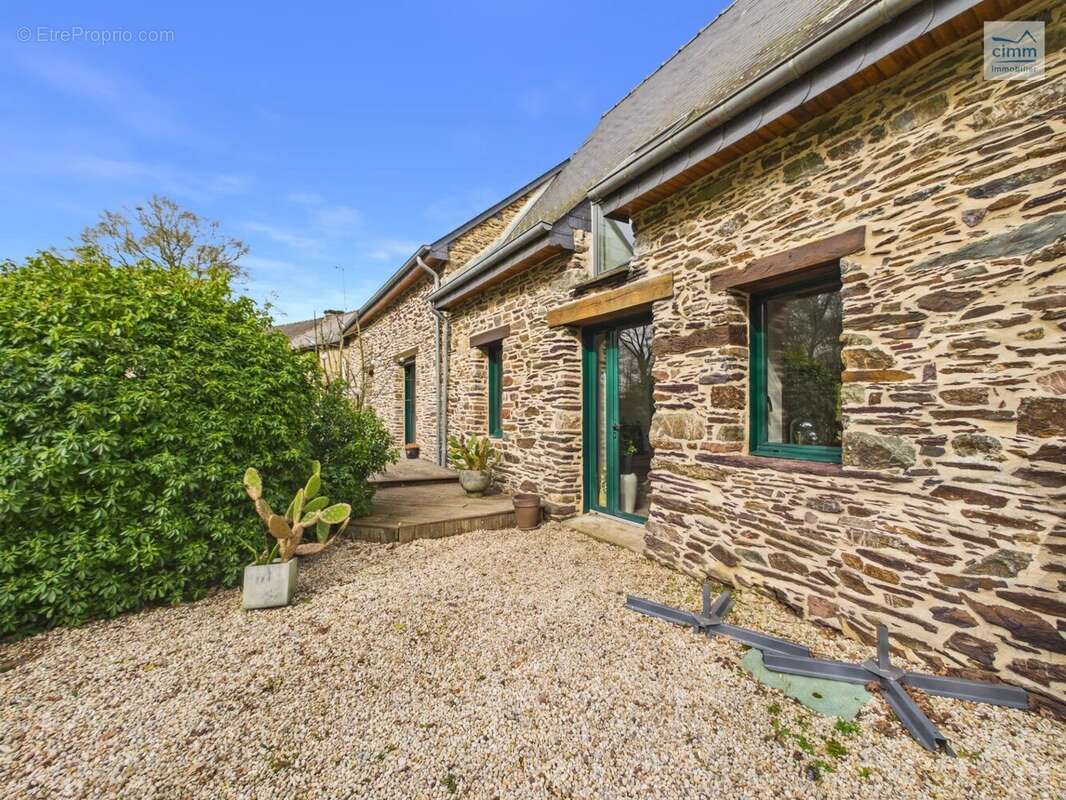 Maison à LES BRULAIS