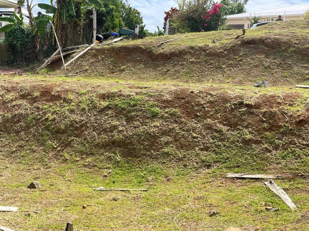 Terrain à LE MARIGOT