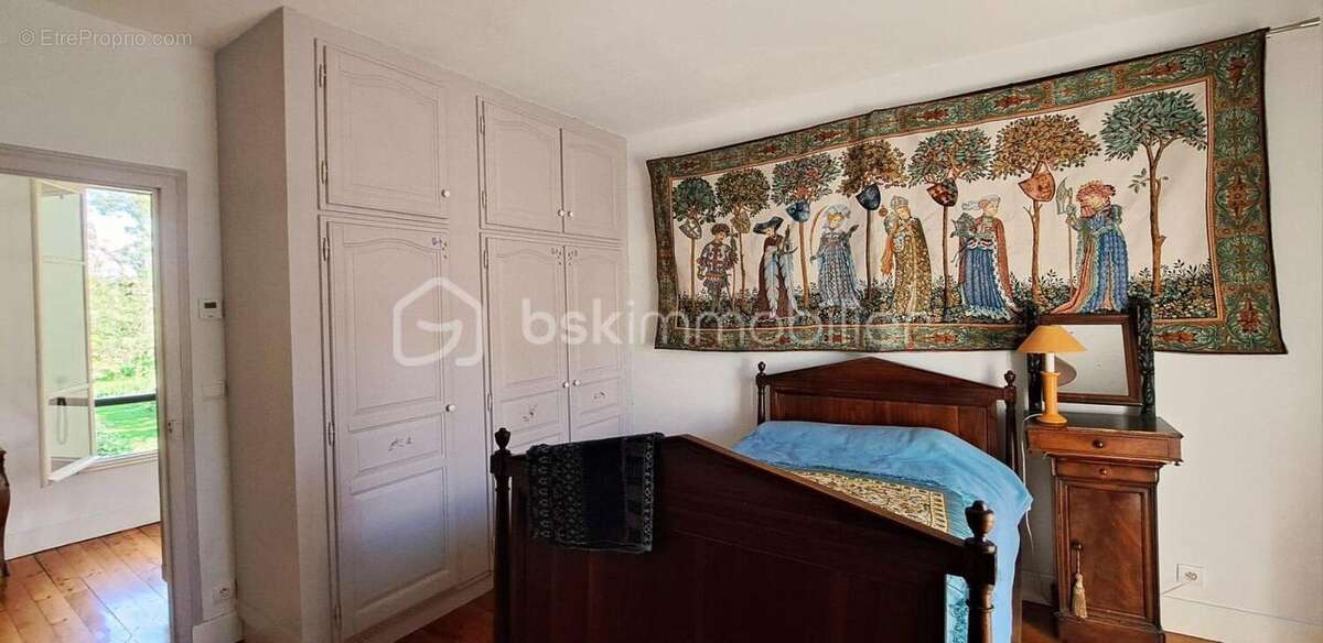 Maison à NOYERS