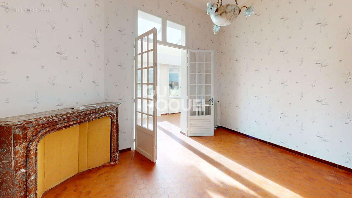 Maison bourgeoise de 200m2, avec dépendance et jardin - photo 8
