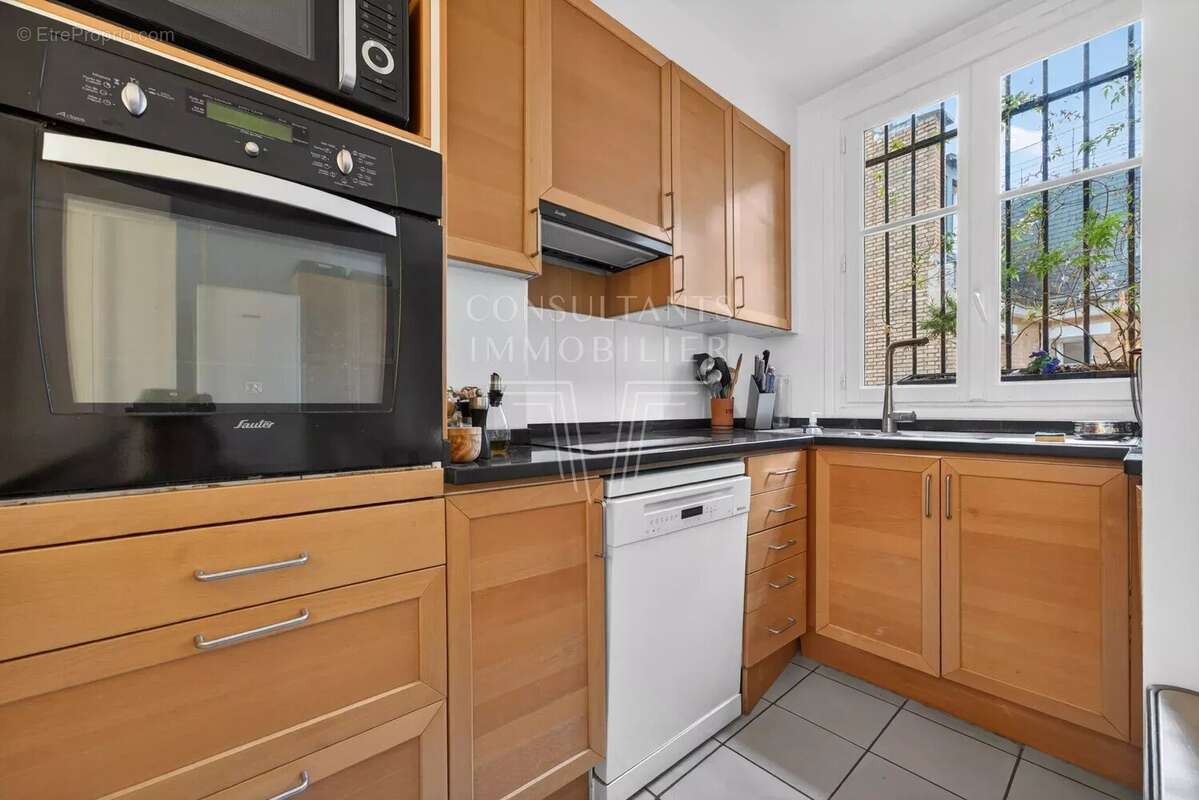 Appartement à PARIS-7E