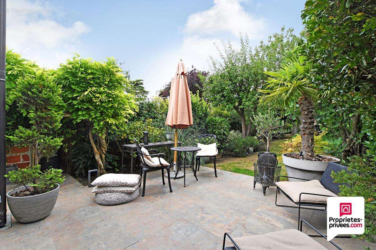 Maison à LE PERREUX-SUR-MARNE