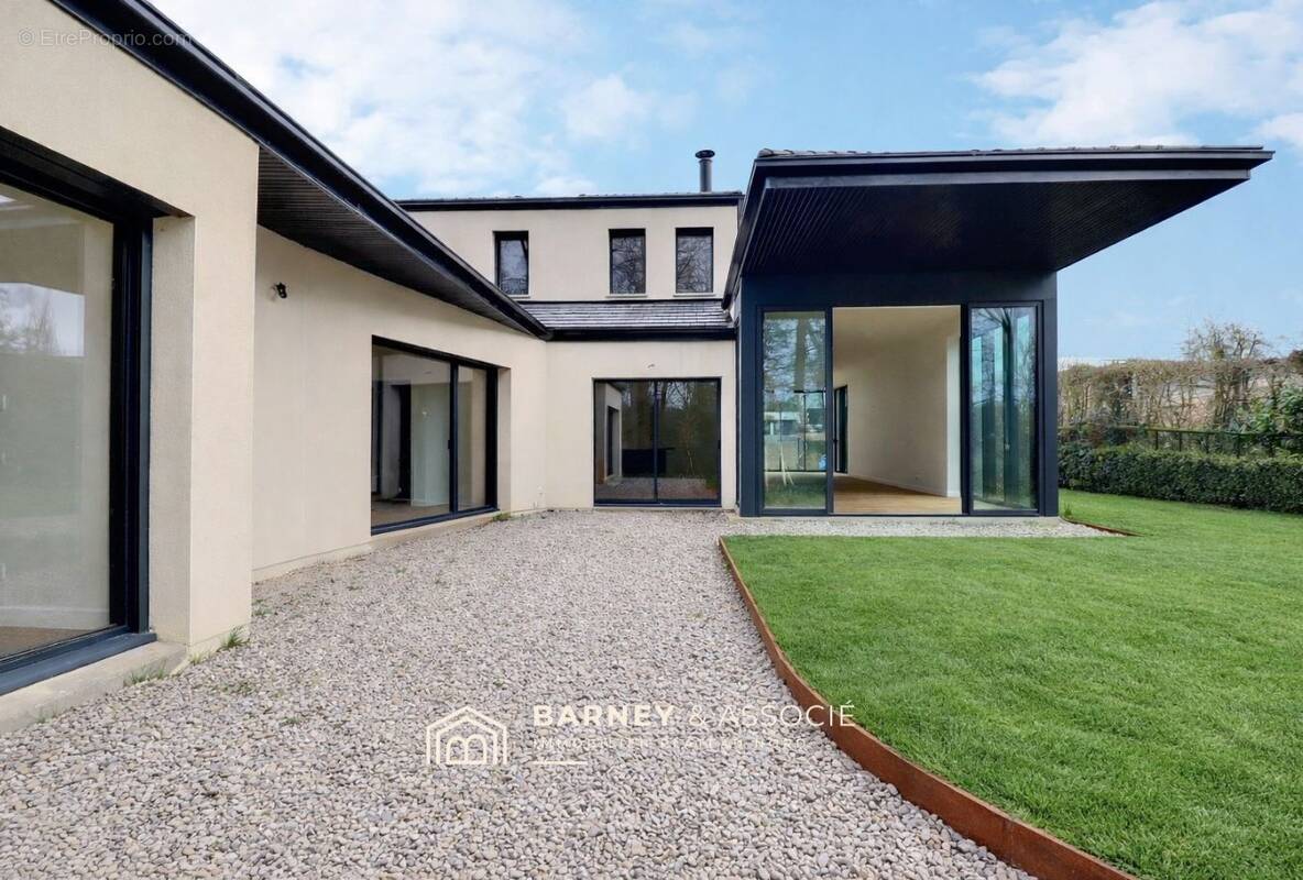 Maison à MONT-SAINT-AIGNAN