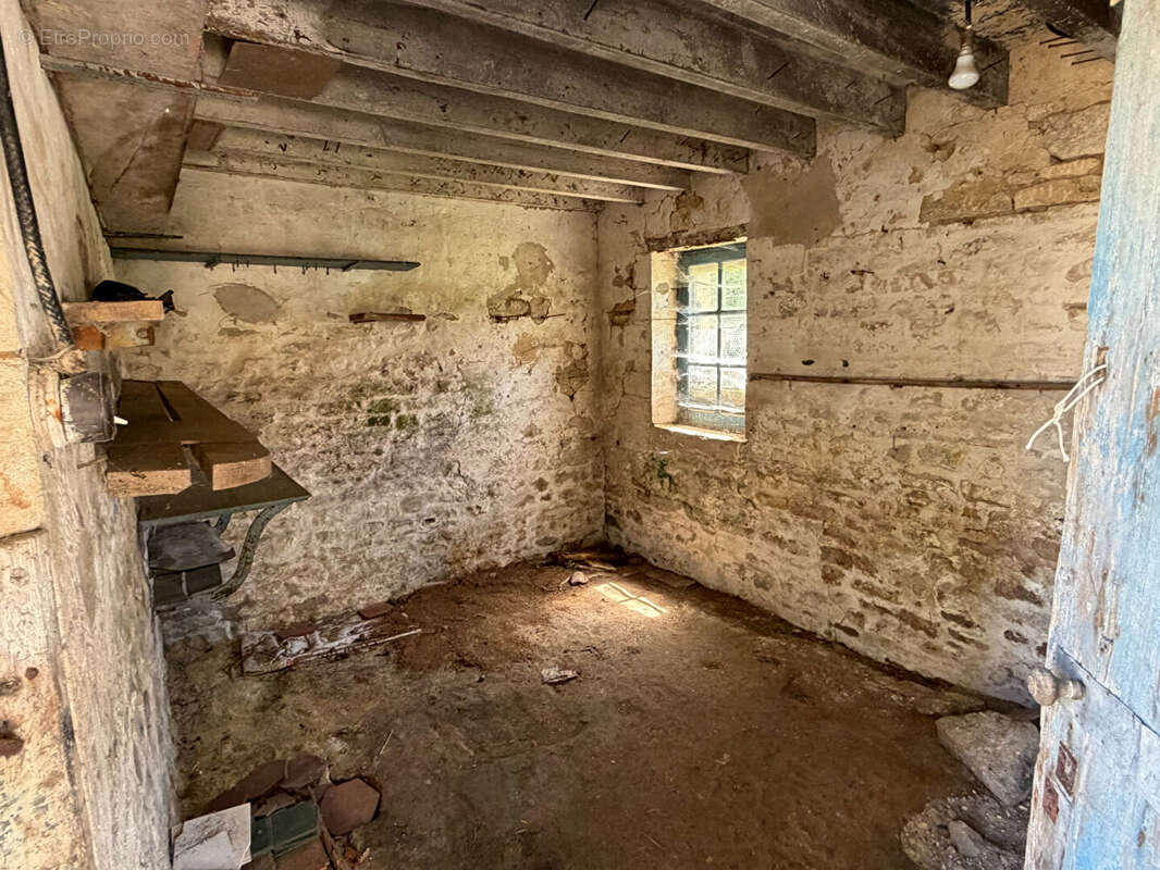 Maison en pierre à rénover - photo 14