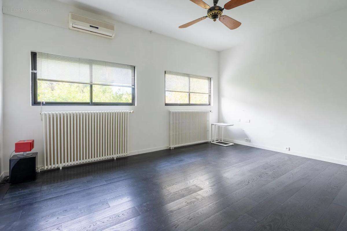 Maison à LE PERREUX-SUR-MARNE