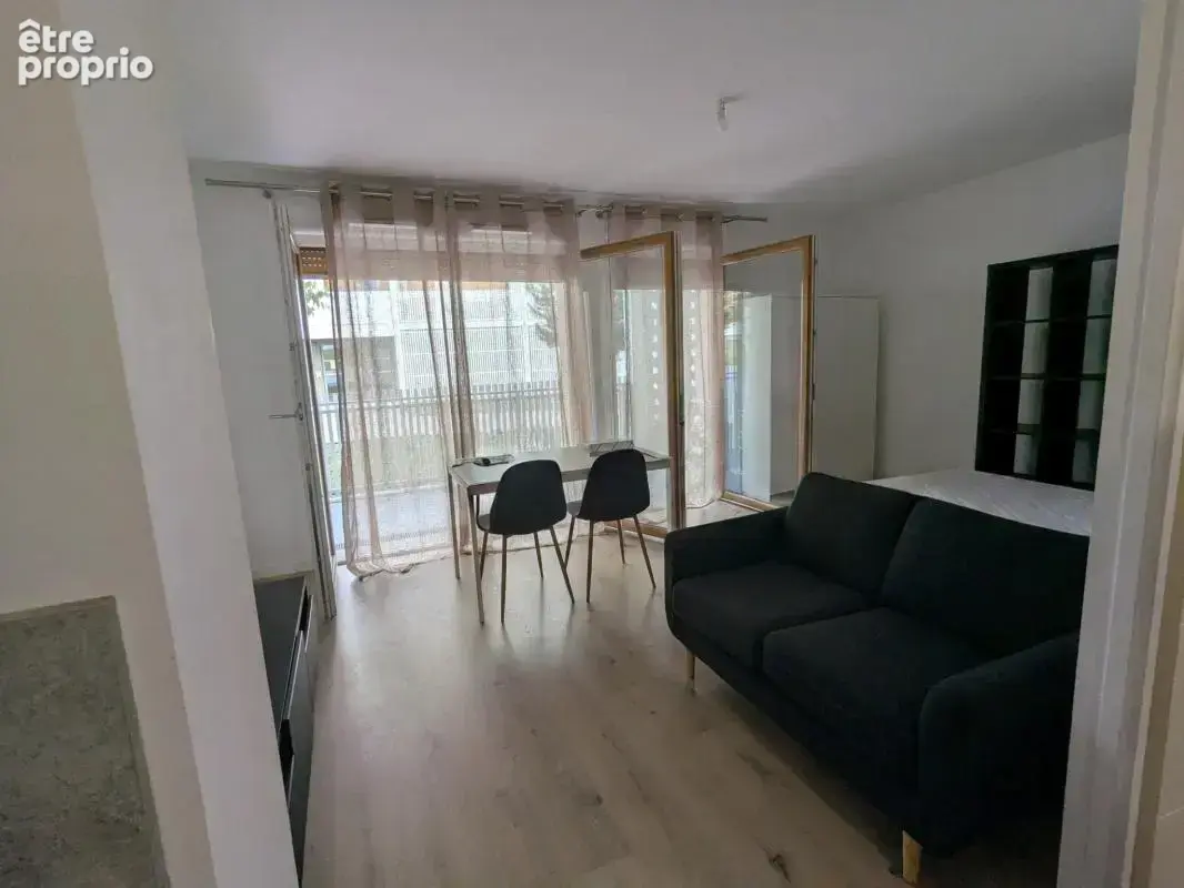 Parc Bourran - Studio récent avec grand balcon de 12 m2 - photo 6