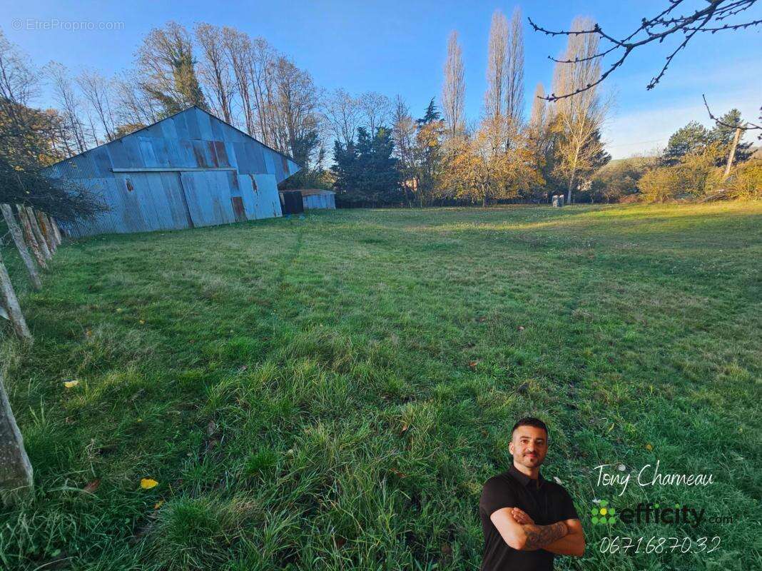 Terrain à SAINT-CALAIS