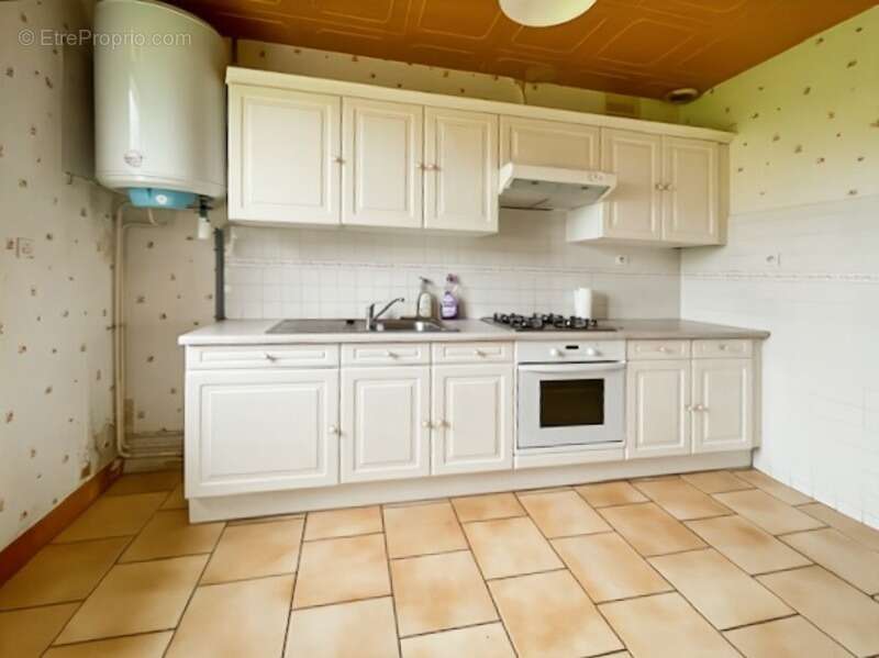 Maison à VERNEUIL-SUR-VIENNE