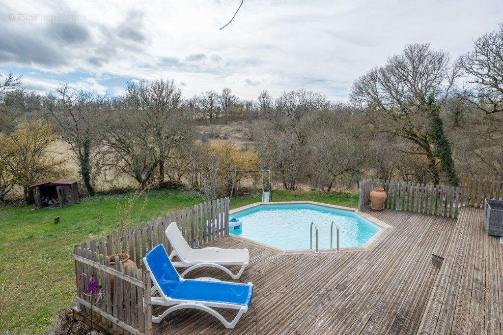 Agréable Contemporaine sur 2500 m2 avec vue et piscine hors sol - photo 18
