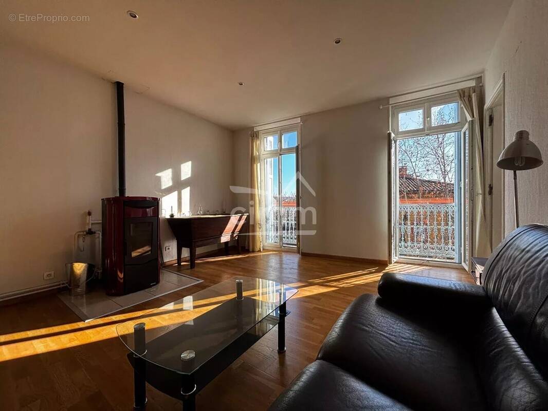 Appartement à LARAGNE-MONTEGLIN