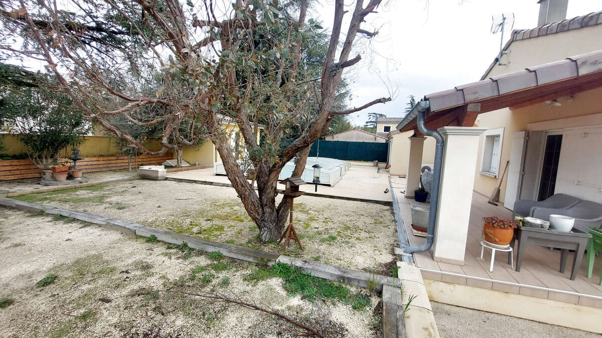 Maison à MONTELIMAR