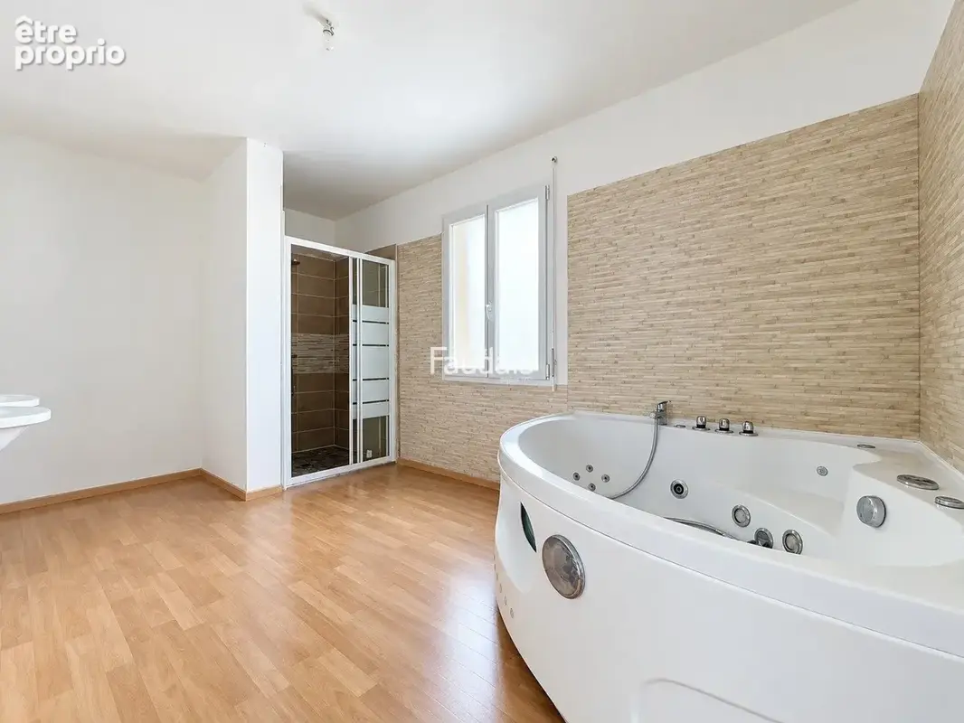 Maison 7 pièces 148 m² à vendre à Creances (50710) - photo 7