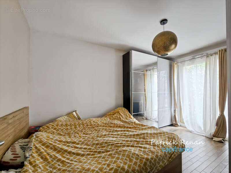 Maison à SAINT-CYR-L'ECOLE