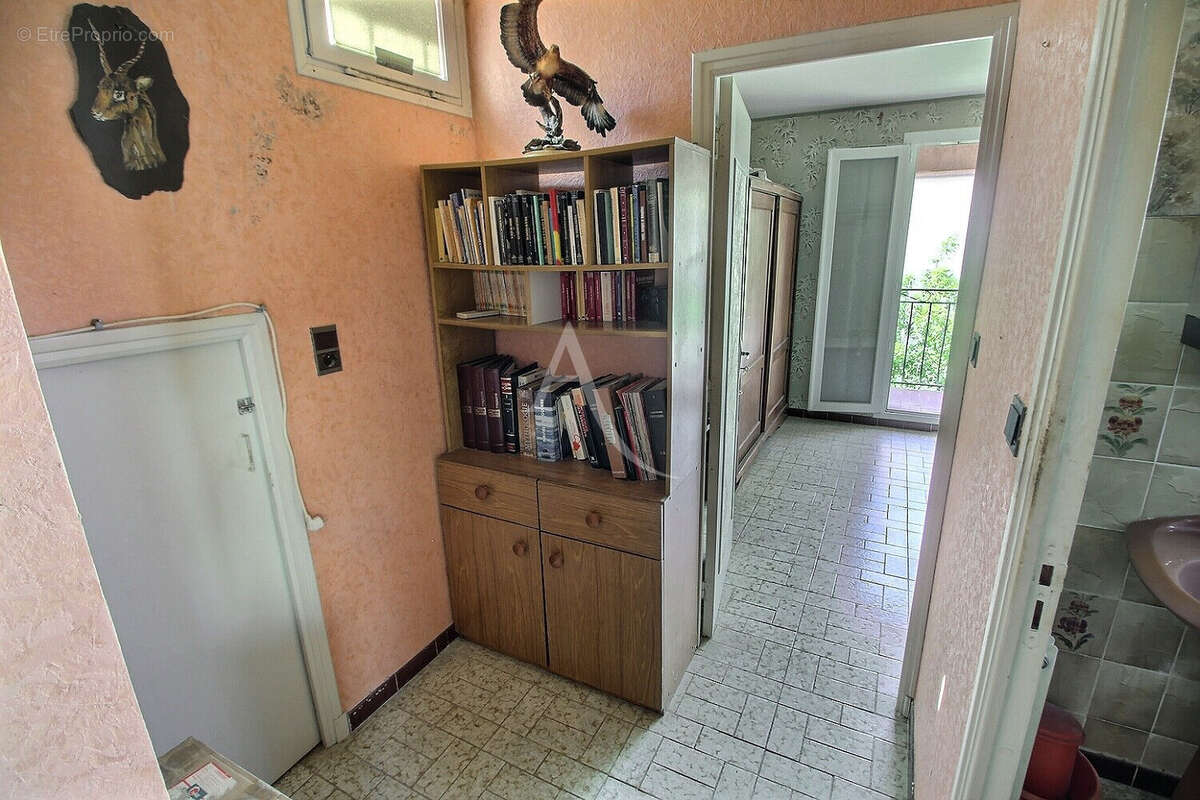 Villa de type f4 de 110 m² sur terrain  piscinable 3 faces de 312 m²  + garage - photo 13