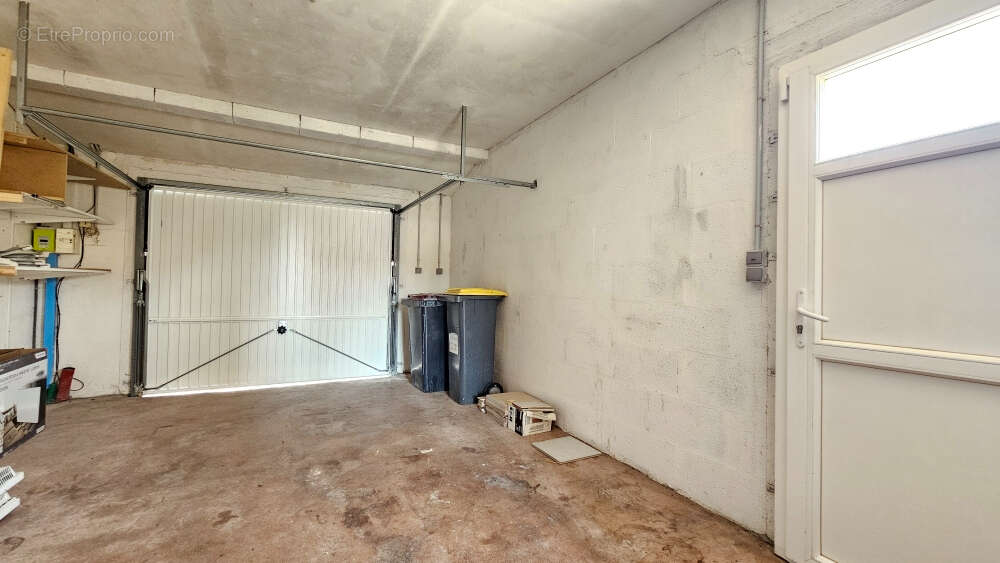 Maison 90 m² à Echire  - photo 8