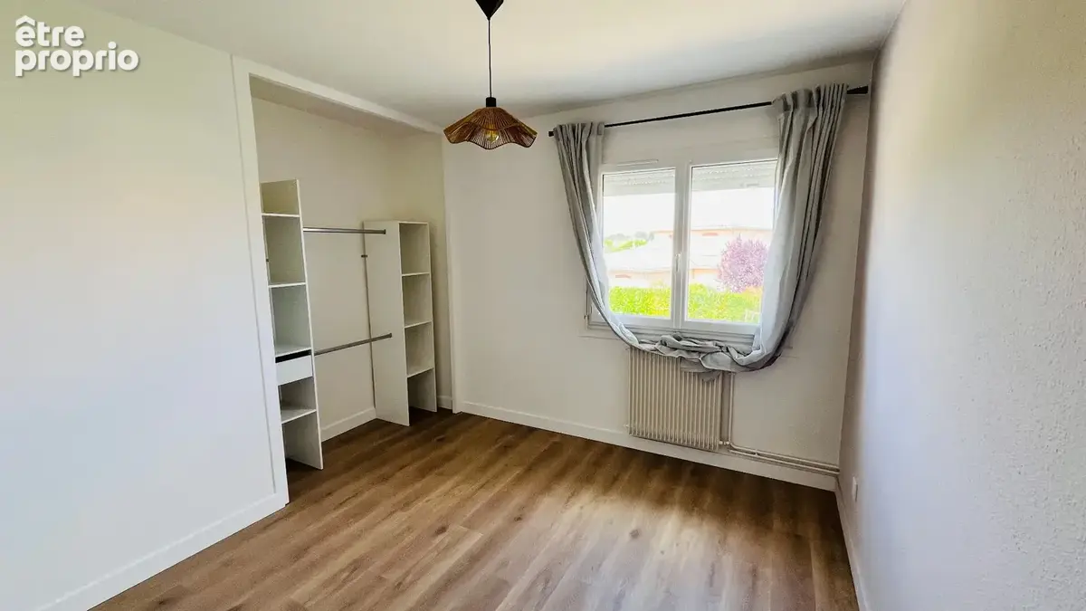 Appartement T4 rénové - Entre maison et appartement - Premier étage avec balcon & grand terrain privatif - photo 15