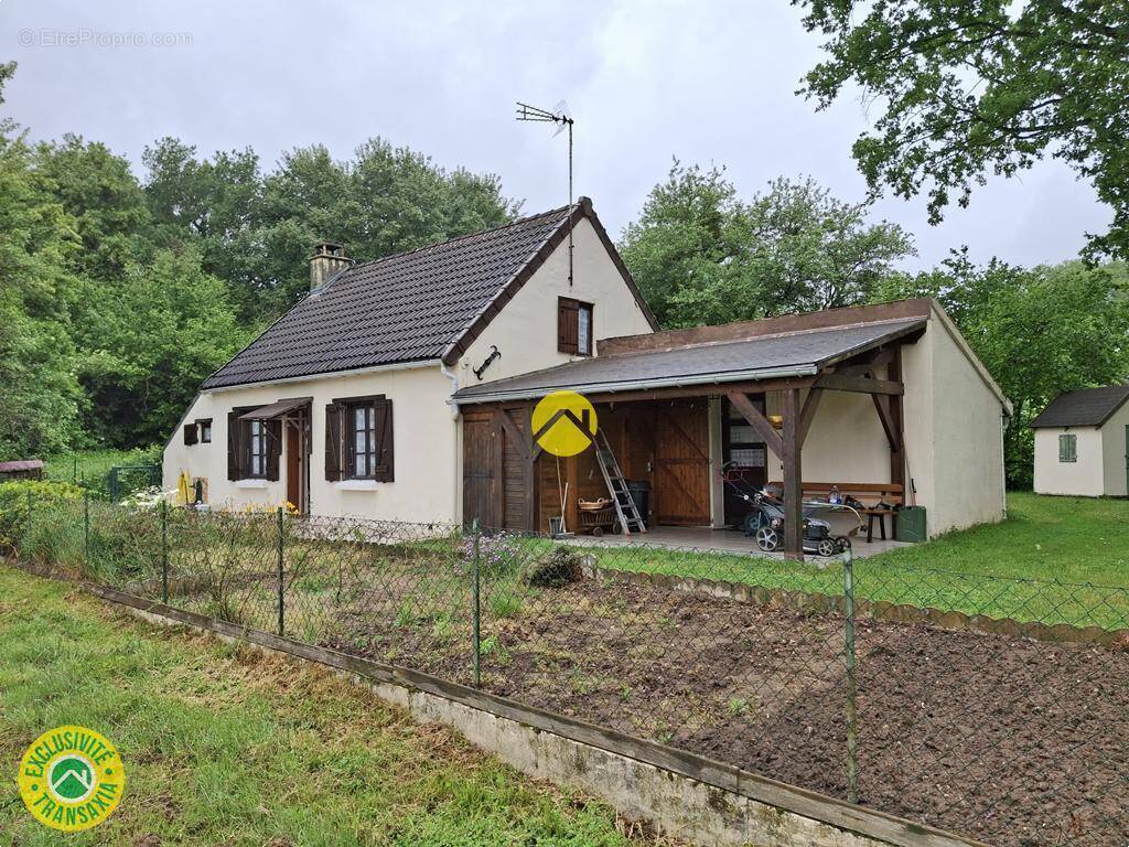 Maison à LURCY-LEVIS