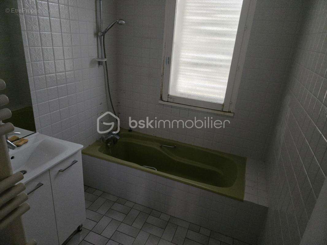 Maison à BRIENON-SUR-ARMANCON