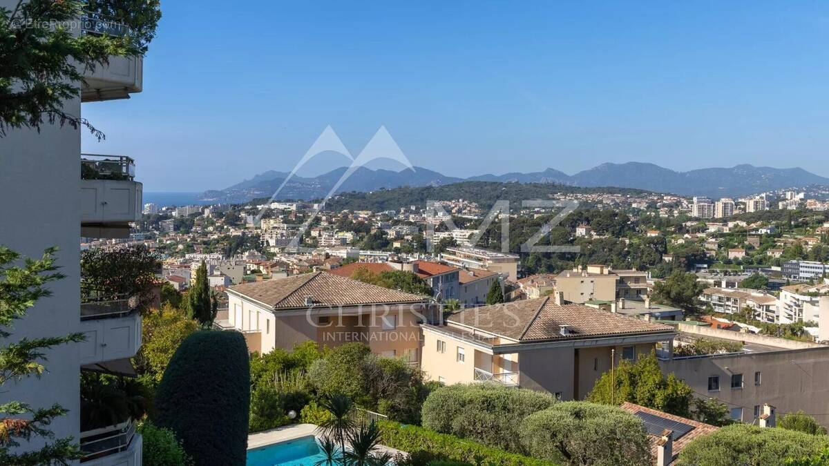 Appartement à LE CANNET