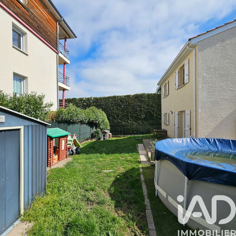 Photo 2 - Maison à SAINT-GENEST-LERPT