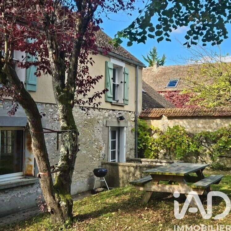 Photo 2 - Maison à LAVAL-EN-BRIE
