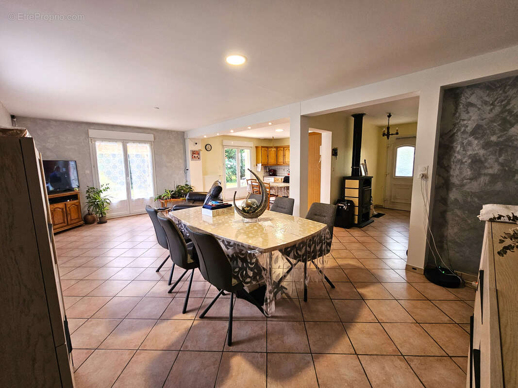 Maison à SERANVILLE