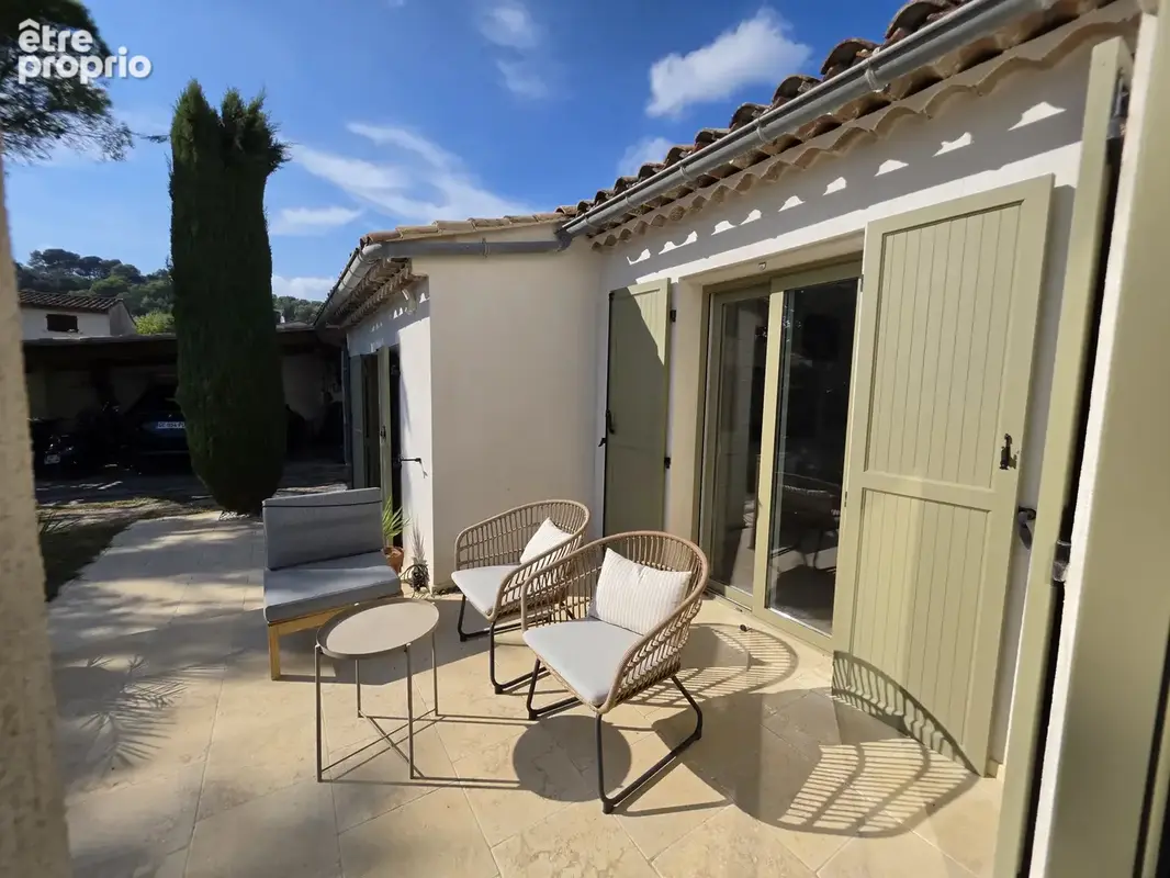 Villa rénovée design avec piscine - photo 6