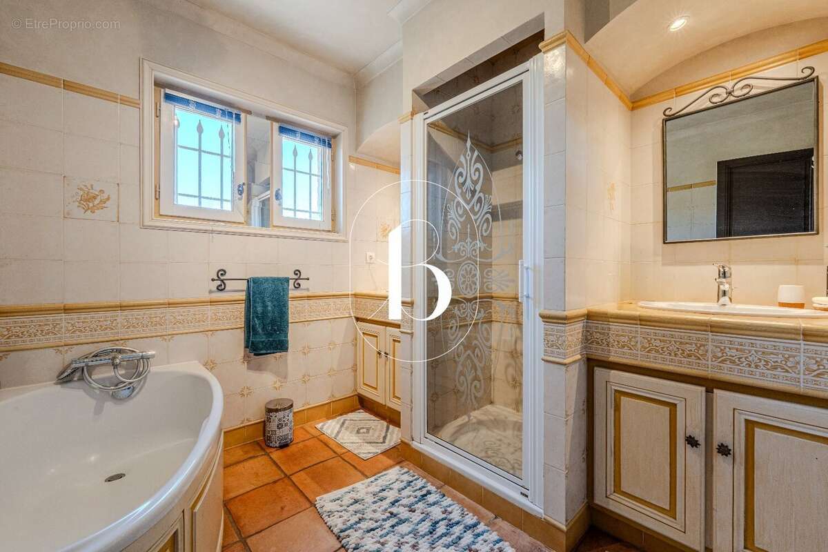 Maison à UZES