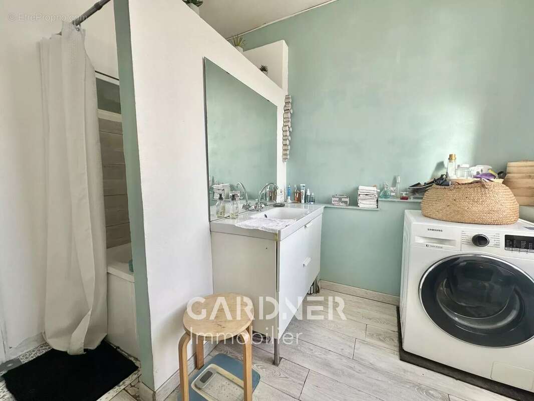 Appartement à MARSEILLE-10E