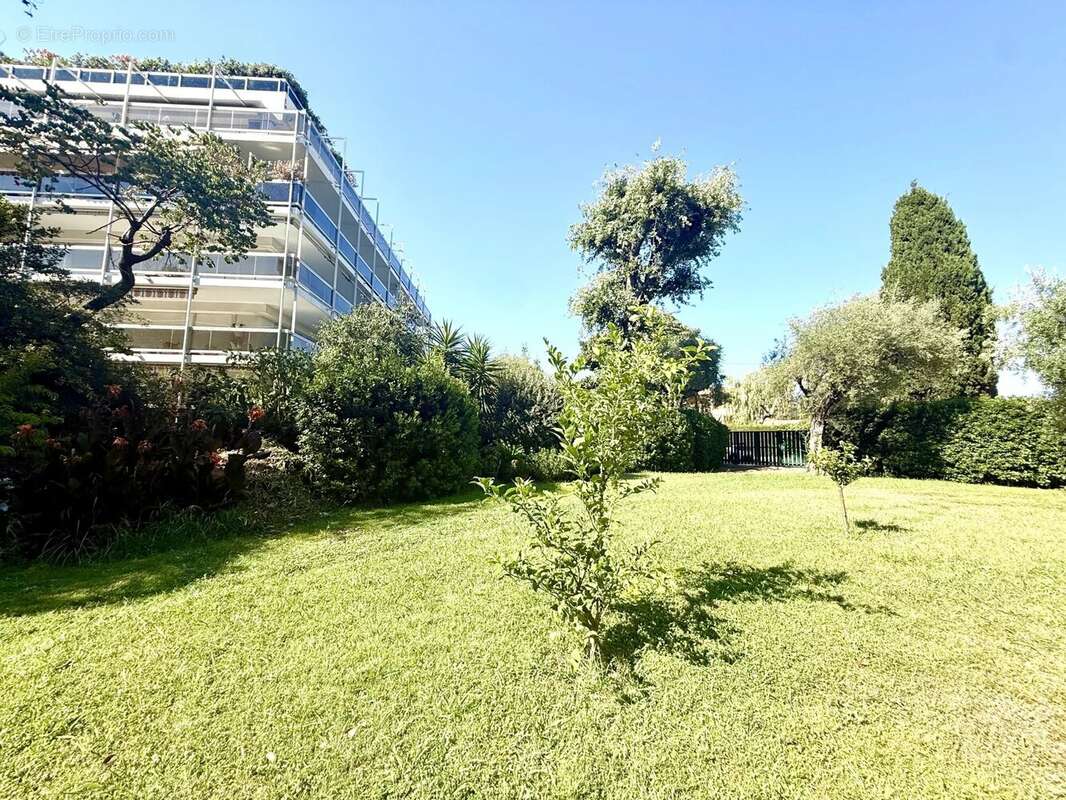 Studio Cabine de 23 m² – Quartier Rostagne - Résidence avec Piscine et Parc - photo 3