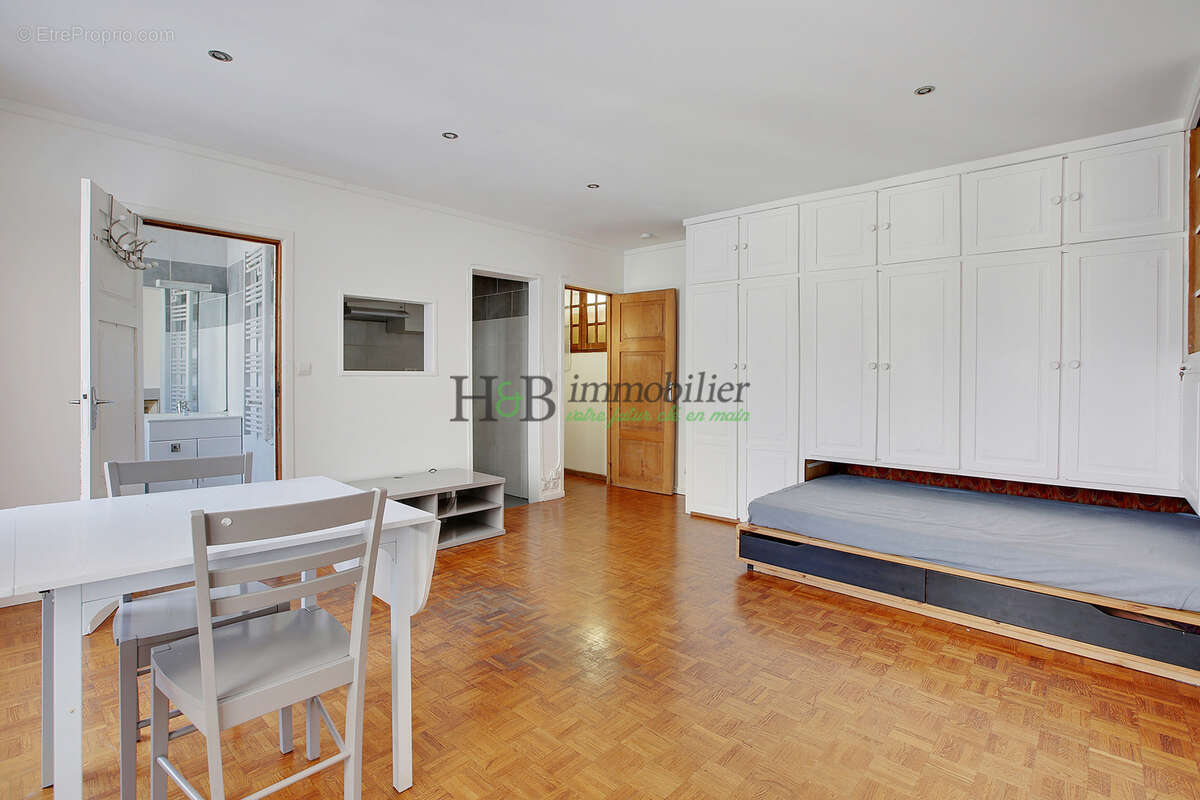 Appartement à PARIS-12E