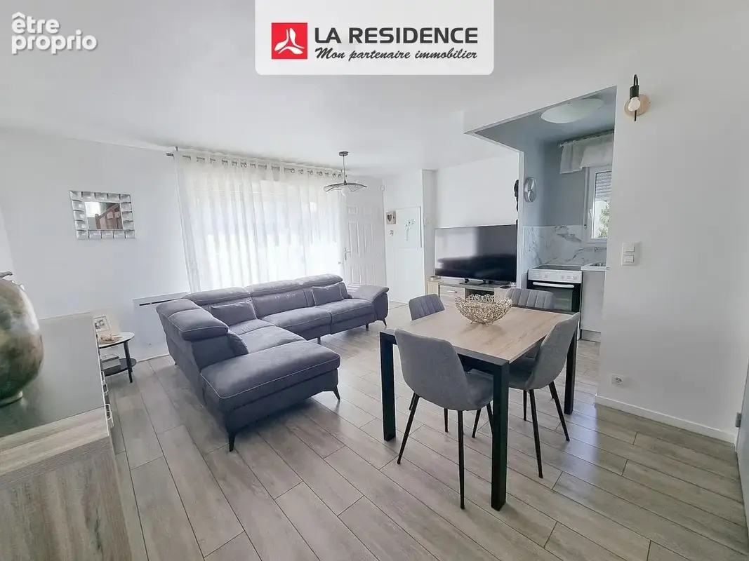 Appartement 54 m² à Stains  - photo 3