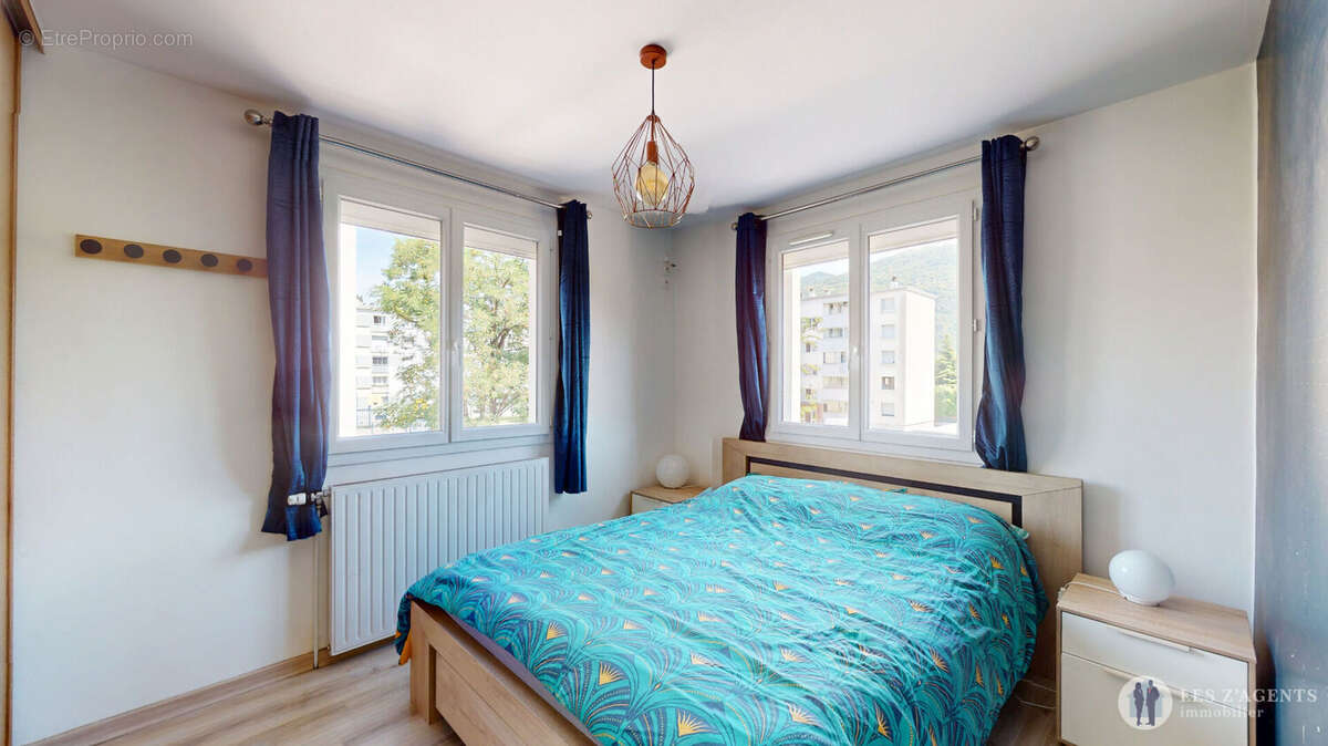 Appartement à SAINT-MARTIN-D'HERES