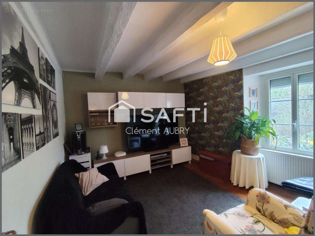 Maison 124 m² à Saint-Ouen-Des-Toits  - photo 6