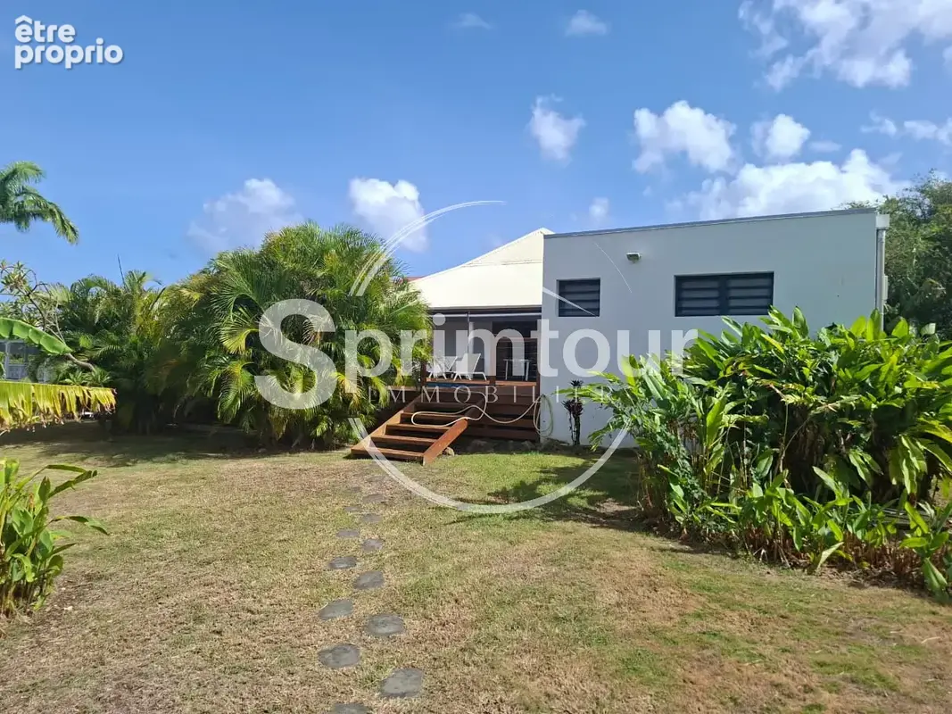 Deshaies   villa creole renovee avec piscine et acces direct a une crique - photo 35