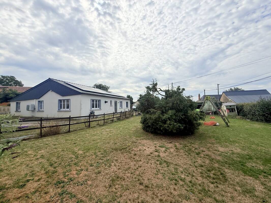 Maison à BAZOUGES-SUR-LE-LOIR